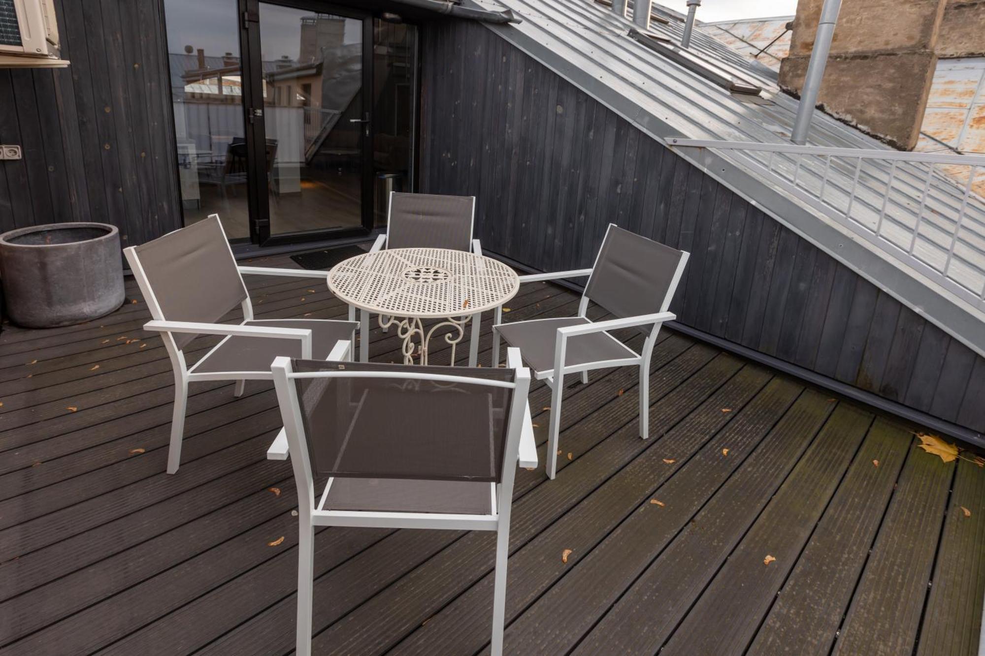 Penthouse Apartment With Terrace Riga Exterior photo